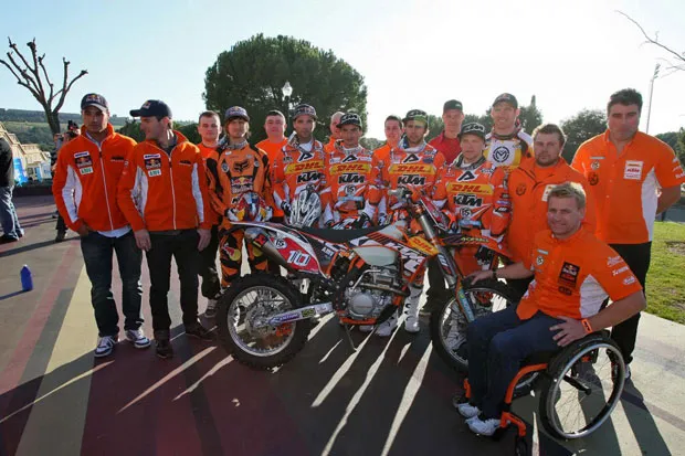 le Team KTM Factory enduro 2011 au complet le Team KTM Factory enduro 2011 au complet
