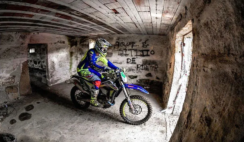 Hamish Macdonald signe le doublé 1-1 en Junior 2 pour cette avant dernière épreuve Hamish Macdonald sherco enduroGP portugal