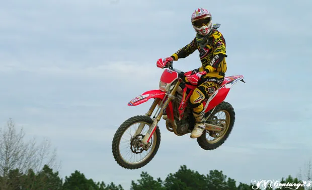 Hotrod un ancien pilote de MX et Sx de haut niveau avec qui il faudra compter en 2011 Hotrod un ancien pilote de MX et Sx de haut niveau