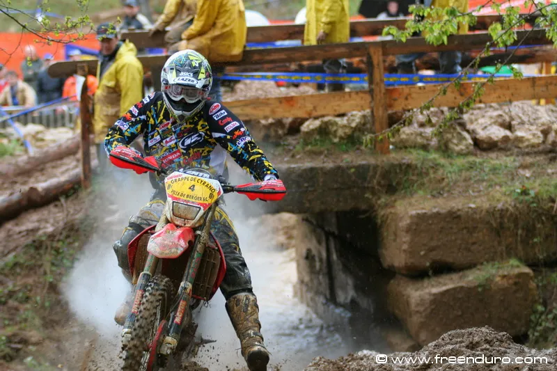 Mickaël PICHON en 2009 dans l'extrême de Tursac , edition 2009 que Pichon avait remporté Mickael Pichon pilote enduro et cross