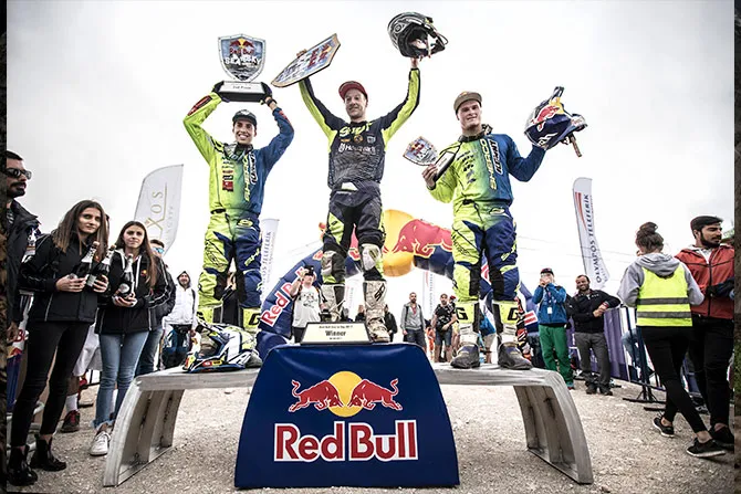 Le podium de la Sea To Sky 2017 : 1: Jarvis / 2: Roman / 3 : Young - photo : Nuri Yilmazer Jarvis roman young sea to sky 2017