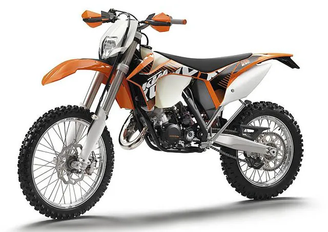 La petite KTM 125 EXC 2012 sera vendu au prix de 7.050,00 EUR KTM 125 EXC 2012 à 7.050,00 EUR