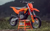 KTM dévoile les KTM SX-E5 et SX-E3 pour les futurs enduristes KTM dévoile les KTM SX-E5 et SX-E3 pour les futurs enduristes