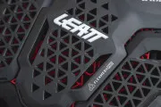 Leatt Introduit la technologie Flexmesh pour améliorer la protection des motards