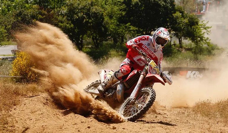 Nambotin termine 2 en E3 et monte sur la 3ème marche du podium de l'EnduroGP Nambotin Gasgas enduroGP portugal J2