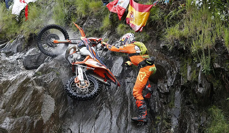 Nathan Watson découvrait lui aussi le hard-enduro devra se contenter d'une 26 ème place Nathan watson lagares wess 2018