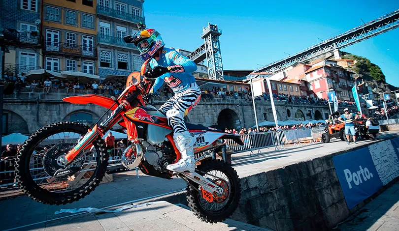 Taddy Blazusiak second dans les rues de Porto Taddy Blazusiak extreme XL Lagares 2019
