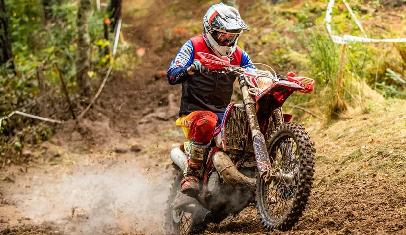 A Saint-Agrèce Davis Abgrall a retrouvé le chemin du podium avec une 3ème place en E3 abgrall enduro saint agreve J1 2020