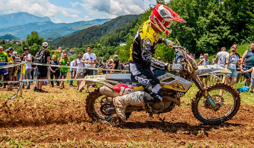Antoine Basset réalise un superbe seconde journée en Italie en allant chercher la 3ème place en EGP et en E2 antoine basset endurogp italie J2