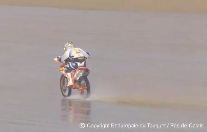 Antoine à bloc sur la 450 exc KTM avec la plaque phare ! Antoine Méo 450 KTM enduro du Touquet
