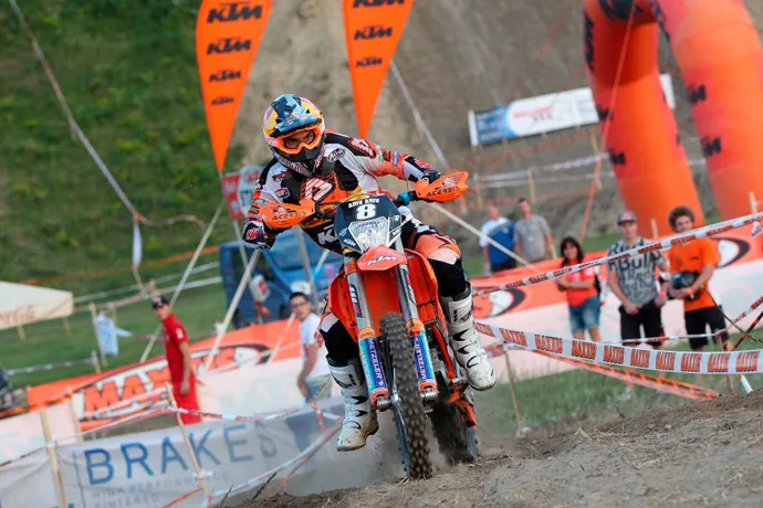 Antoien Méo domine la catégoerie E1 sans partage Antoine Méo pilote KTM Red Bull vainqueur du GPEWC de Roumanie