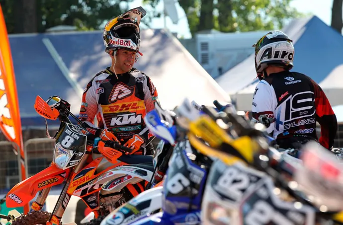 Salminen n'aura rien pu faire pour contrer Méo cette année - photo : J.Edmunds / KTM Antoine Méo avec Juha Salminen