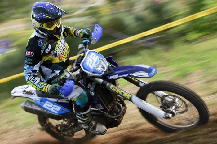 Théo Bazerque enduro  st- cirgues