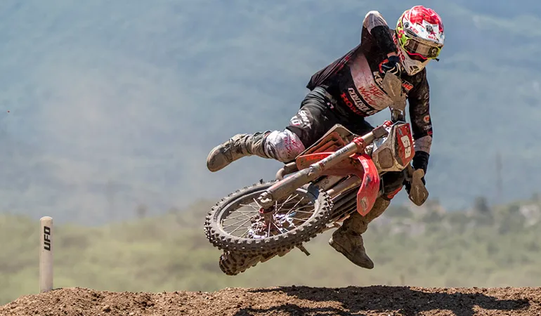 Mathias Bellino remporte 1 des 3 manches de MX bellino enduroGP trentino J1