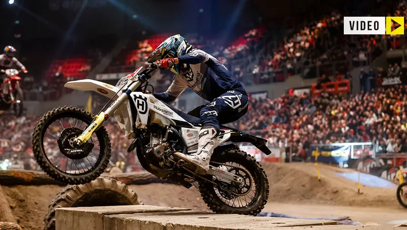 Billy Bolt vainqueur SuperEnduro Hongrie 2022