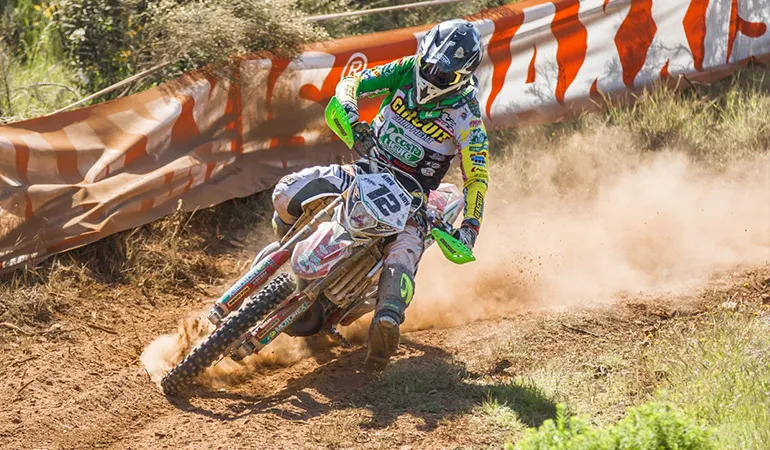 Brad Freeman pour sa première saison en Sénior, s'illustre déjà en signant ce samedi une belle 4ème place en EnduroGP brad freeman enduroGP 2018 portugal j1