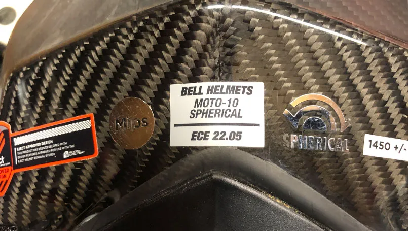 casque BELL moto 10 ECE 22 05