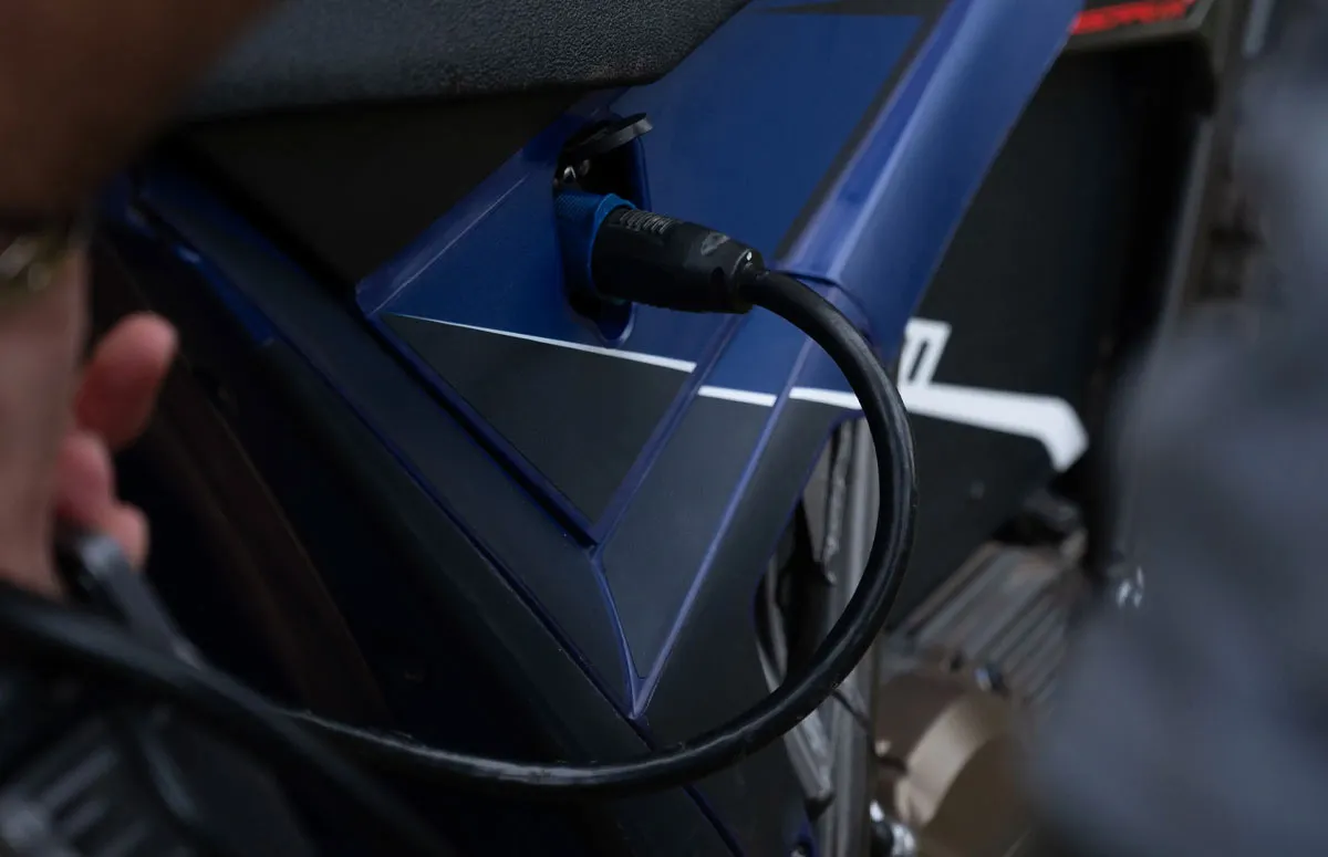 charge moto EM escape x