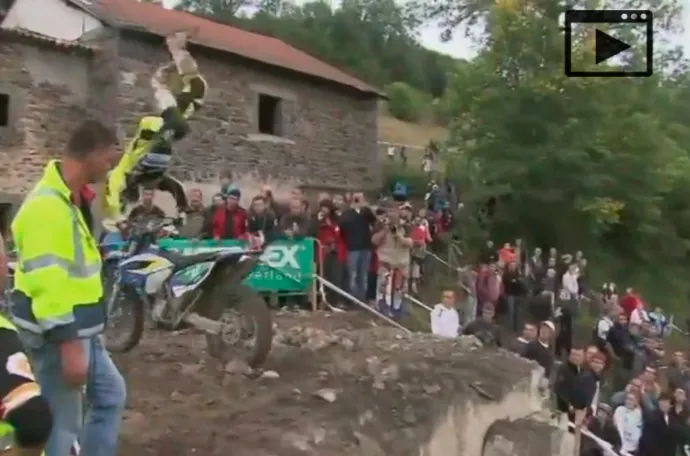 chute pilote moto enduro 