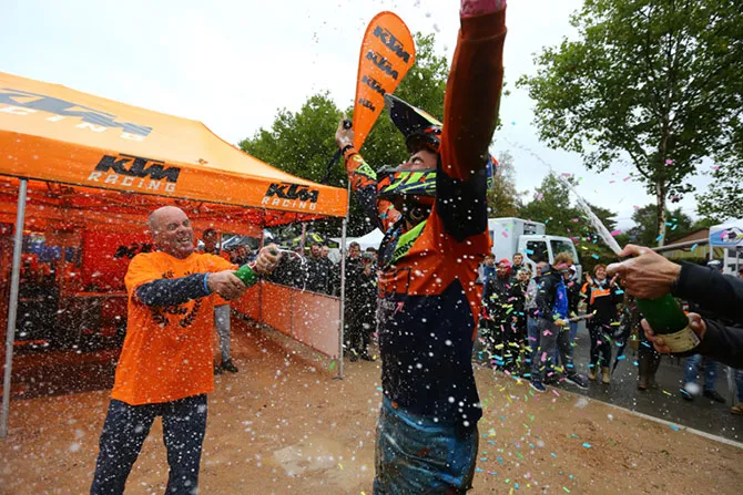 Thomas Dubost champion de France d'enduro 2017 en catégorie Junior avec KTM dubost ktm enduro france champion 2017
