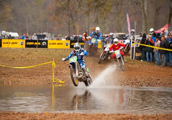 Holeshot pour Dudu sur sa Yam Holeshot dumontier