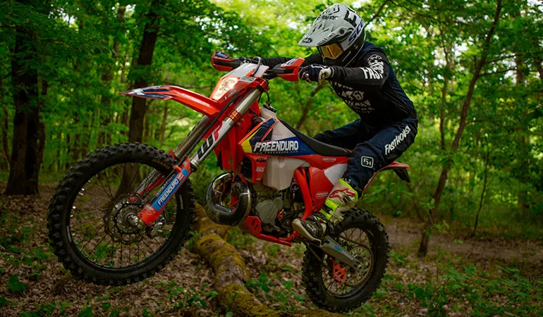 Le Bell Moto-9 tout a fait adapté pour une utilisation en enduro essai bell moto 9 enduro 2019