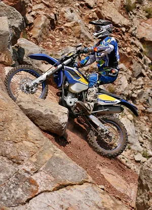 Barel en testing à Brignoles fabien Barel moto enduro