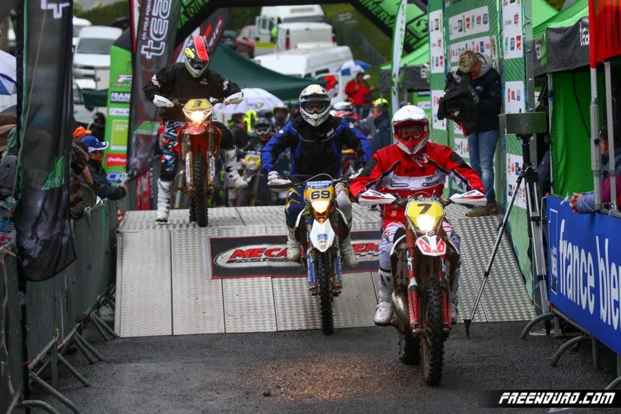 Paroles de pilotes enduro moto