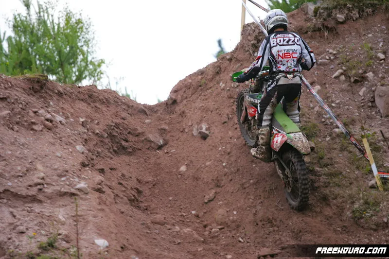 Bozzo sera peu-être vice champion de France 2011 Kawa enduro