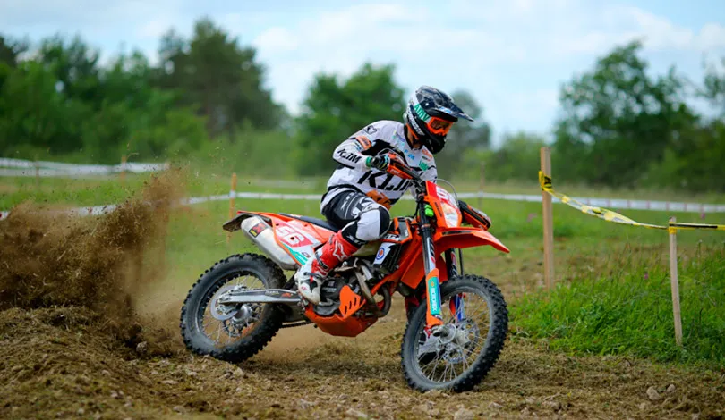 Hugo Blanjoue hugo blanjoue bar sur seine KTM