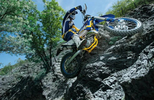 la nouvelle 125 Husaberg en action la nouvelle 125 Zaberg en action