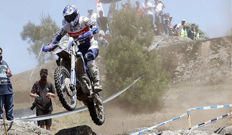 Jamie McCanney second au scratch et qui s'impose en E1 jamie McCanney enduroGP 2018 portugal j1