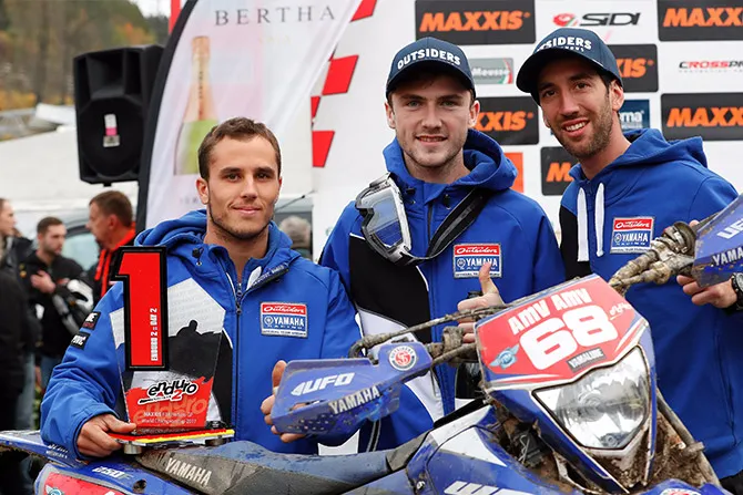 Jamie Mc-Canney avec Marc Bourgeois et son mécano jammie mc canney enduro yamaha allemagne