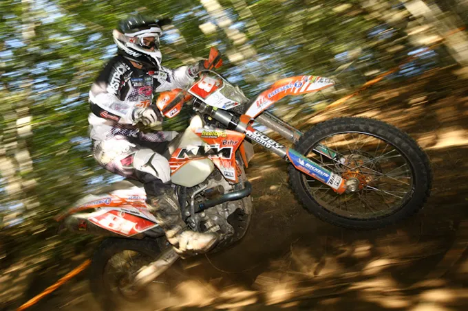 Jeremy Tarroux est revenu à 6 points de Pela Renet le leader en E2 Jeremy Tarroux team KTM france enduro
