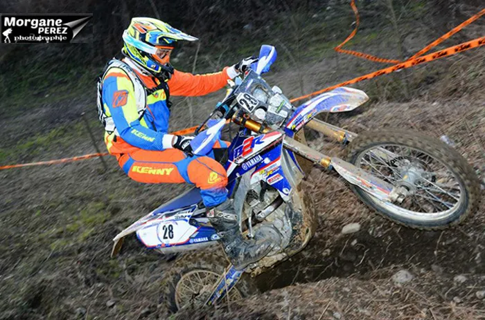 Julein Gauthier pilote moto enduro avec Yamaha 250 wrf