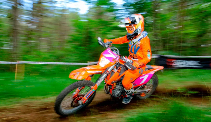 Juliette Berrez juliette berez enduro france bar sur seine J1