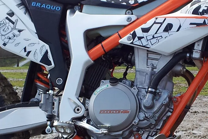 le moteur de la 350 EXCF monté dans un cadre compact 350 KTM Freeride