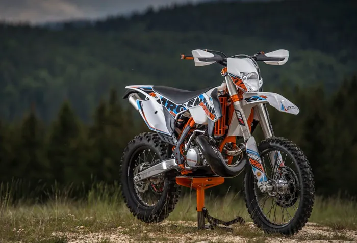 ce rappel KTM vise à vérifier la fourche 4CS des 6 days KTM enduro 6days 300