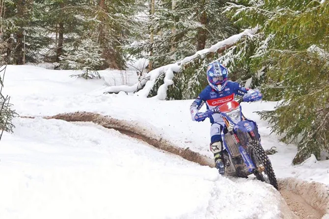 Loïc Larrieu et le team Outsiders sont aussi en Finlande depuis quelques jours pour s'aclimater aux froid et aux ornières de glace loic larrieu finlande 2018