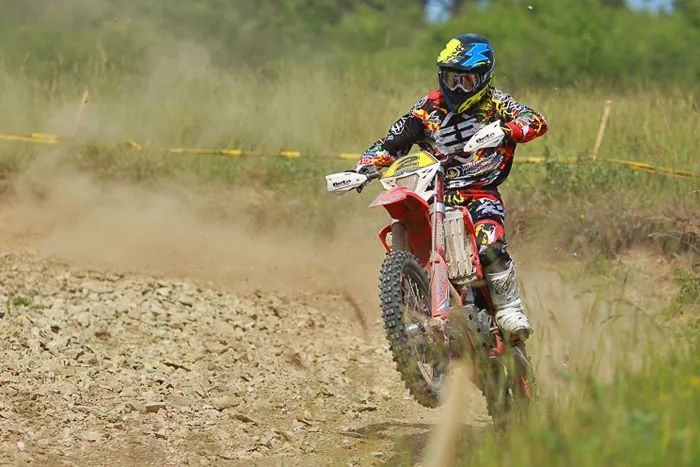 Manu Albepart avec sa Beta 498 RR enduro