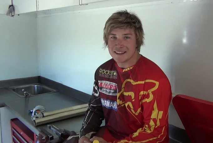 Matt Phillips roulera en  2013 avec le Team Husqvarna CH Racing"