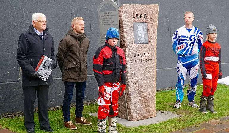 mika ahola monument 2