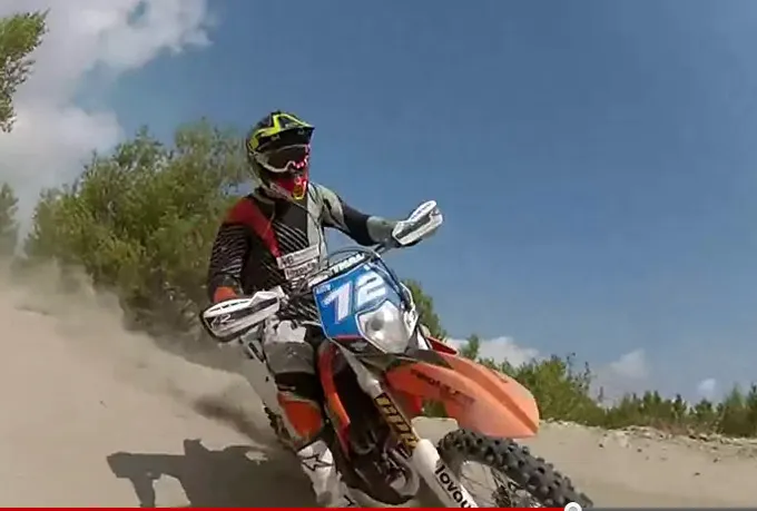 Mika Barnes pilote enduro 