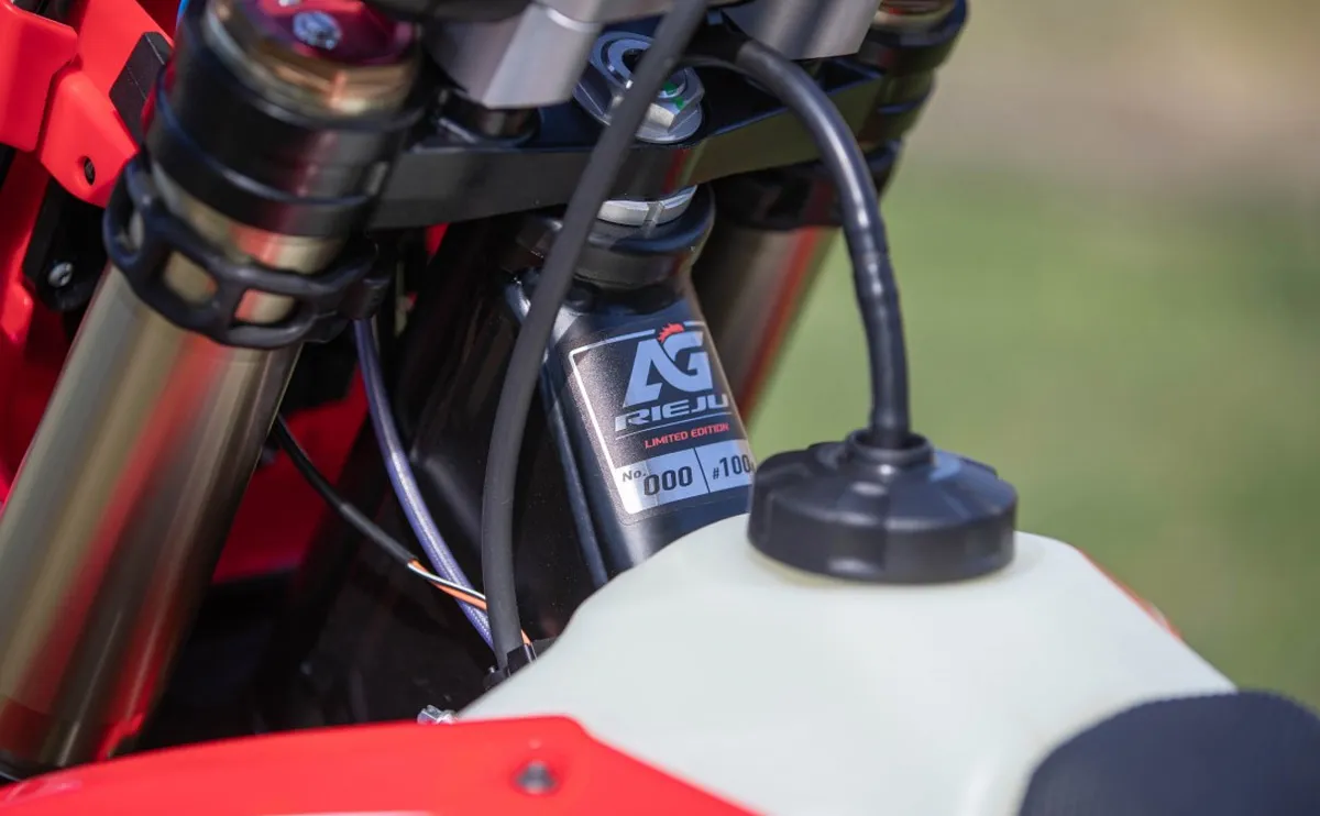 moto 300 rieju moto hard enduro alfredo gomez