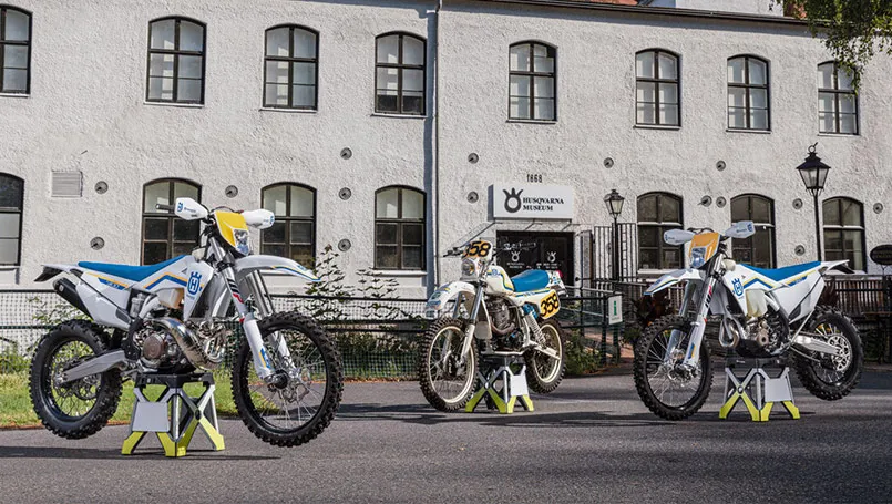 motos husqvarna heritage enduro 2023