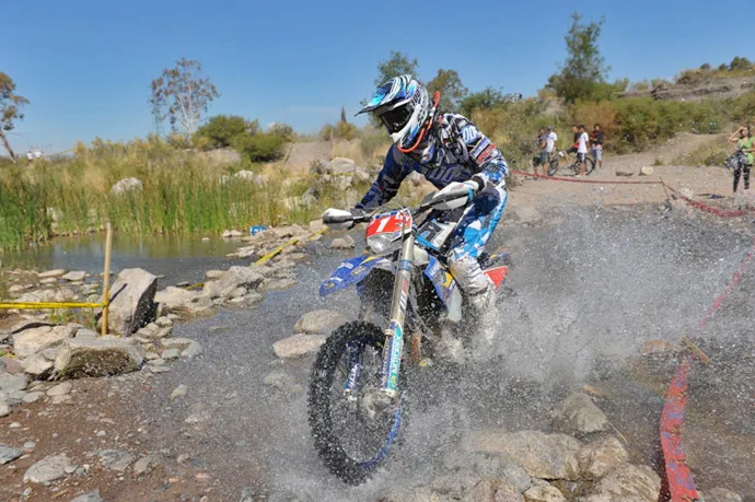 Pela n'a pas pu contrer un Salvini en grande forme - photo masenduro.com Pela Renet -Husaberg enduro