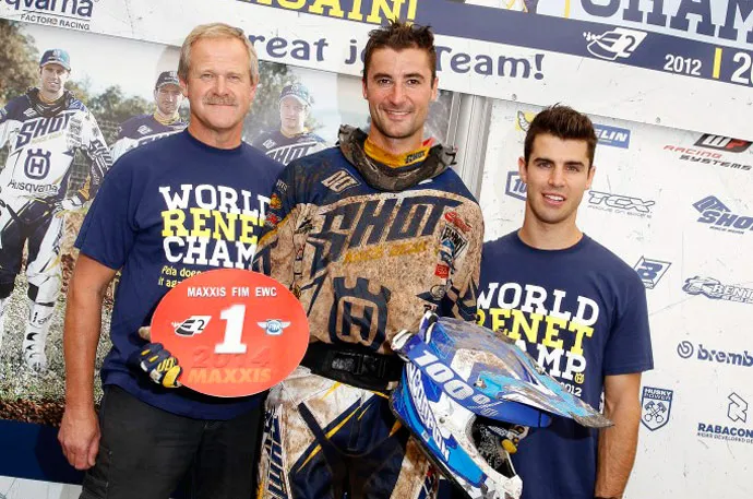 1 titre mondial en MX (MX3 ) et 2 titres en enduro , on peut dire que Pela commence a avoir un beau Palamarès ! titre mondial en enduro pour Husqvarna grace à Pierre Alexandre Renet
