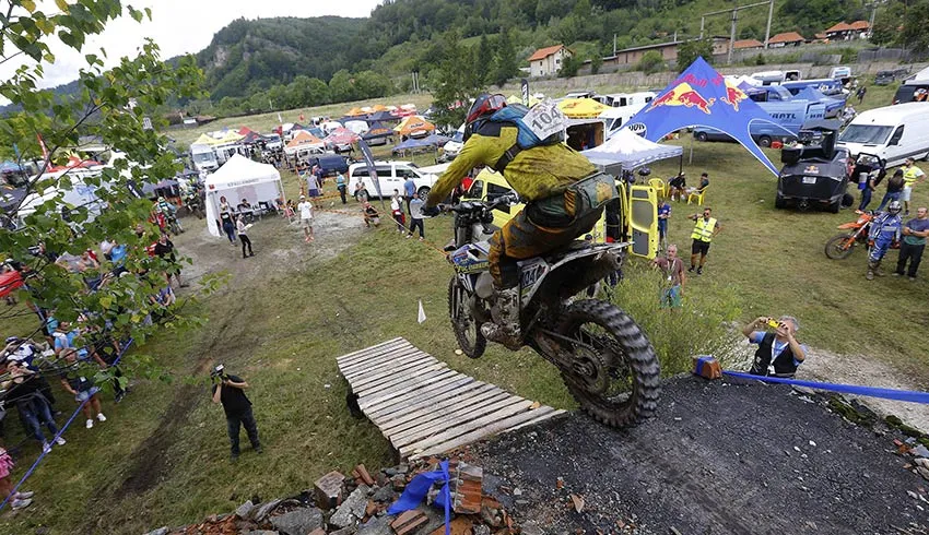 pilote amateur hard enduro moto