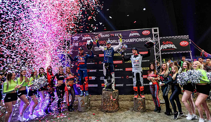 Le podium final de ce GP d'Espagne : 1, BOLT - 2 WLAKER - 3 BLAZUSIAK podium GP espagne SEWC 2020