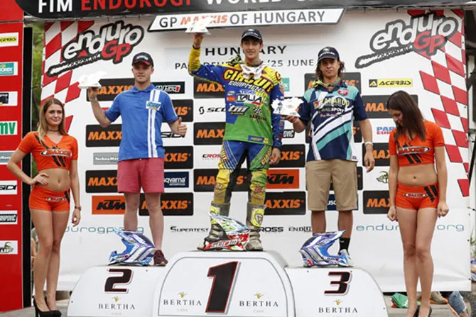 Le podium de la Youth Cup podium youth cup 125 hongrie j2
